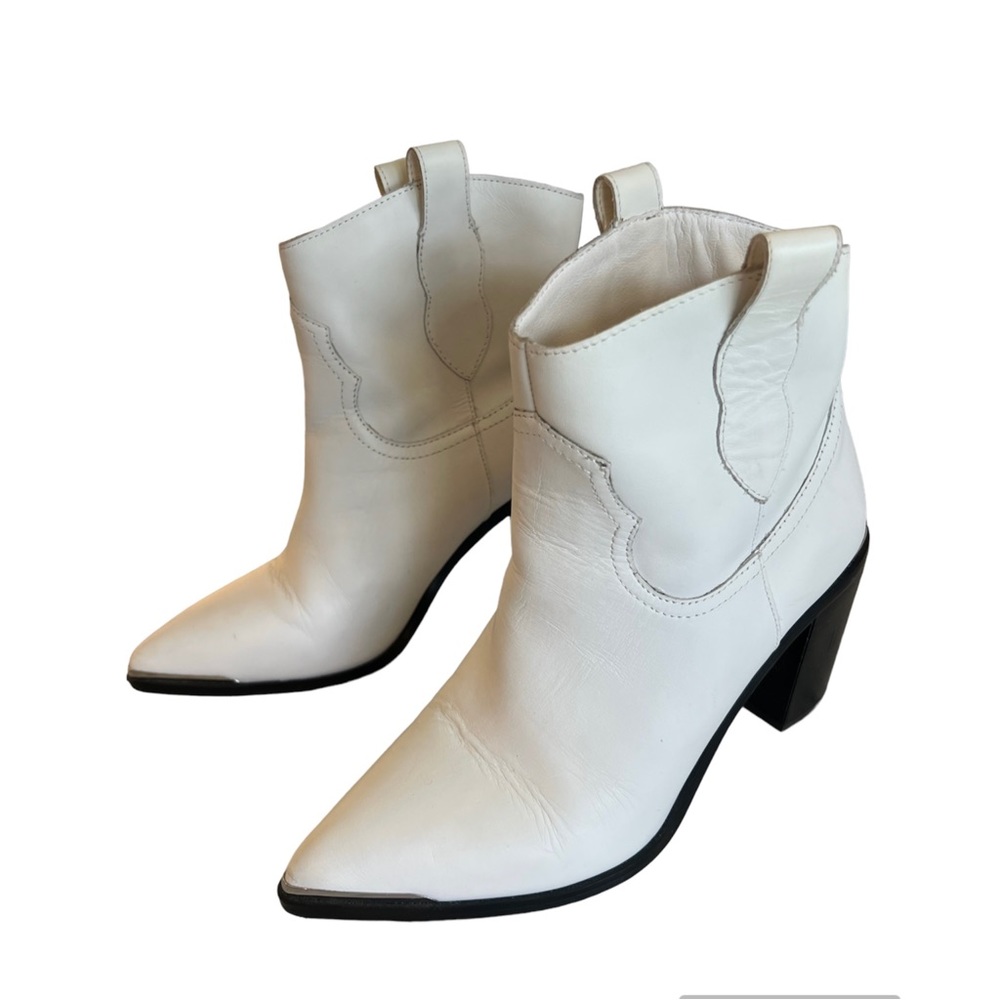 SM Zora White Leather Ankle Bootie - Picture 5 of 10